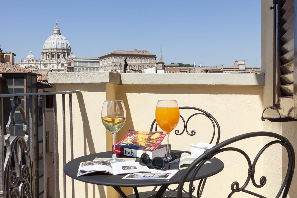 Monolocale Superior con Balcone e Vista