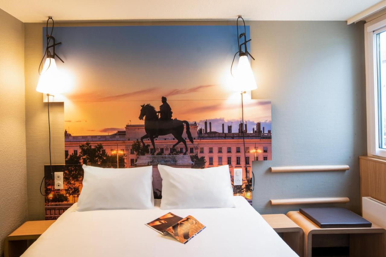 Standard Room 2 Single Beds