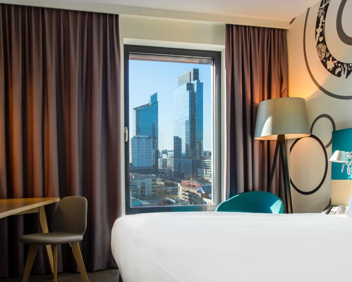 Standard King Room City View