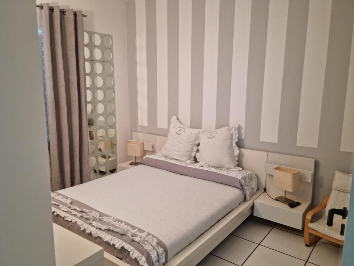 Two-Bedroom Apartment,1257949588:JPEG