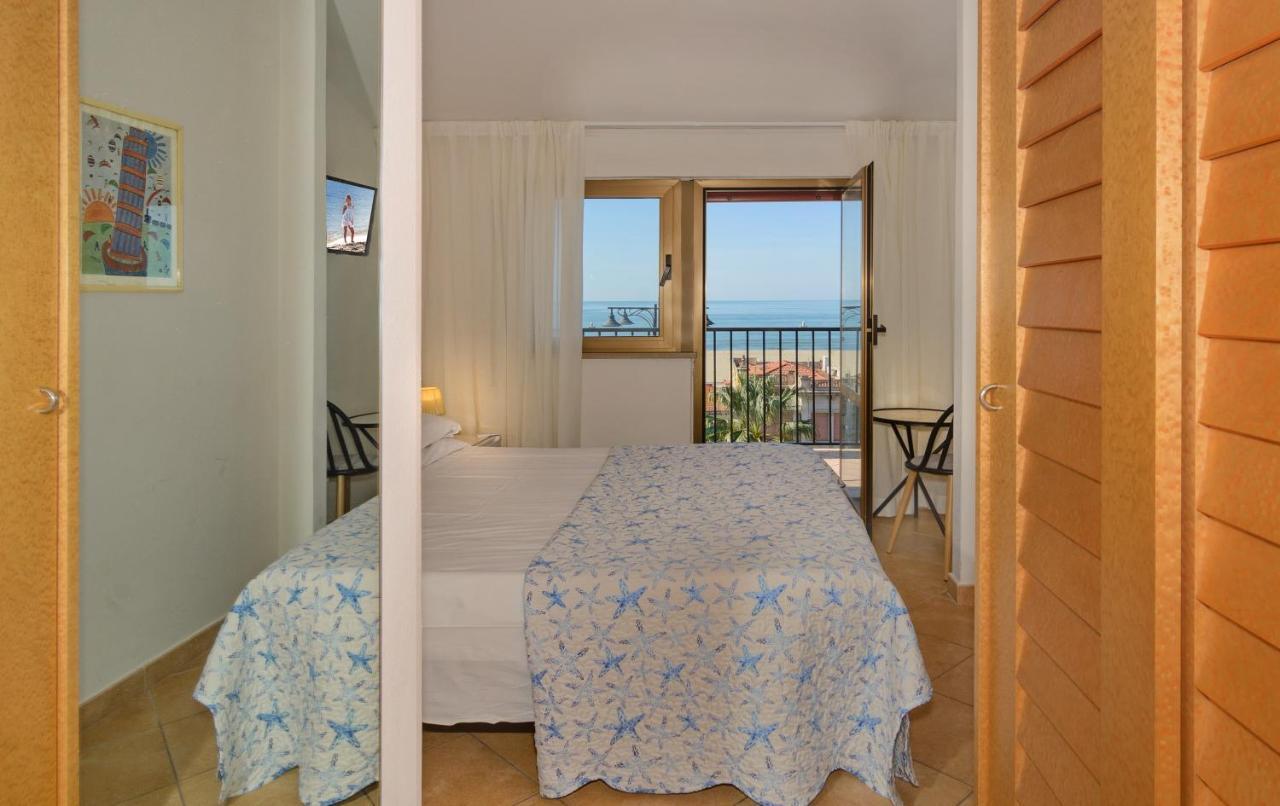 Double or Twin Room Balcony Sea View
