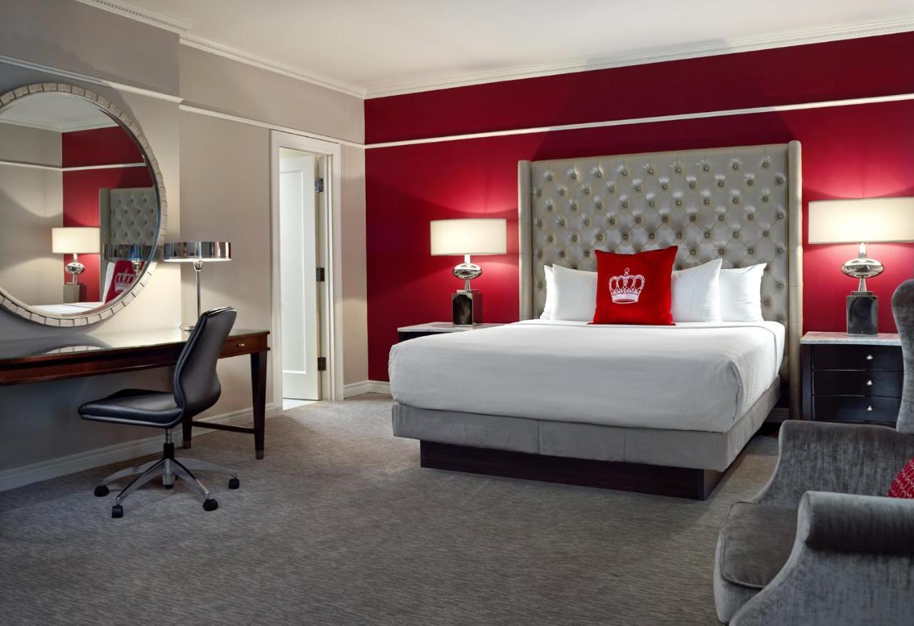Deluxe Room 1 King Bed