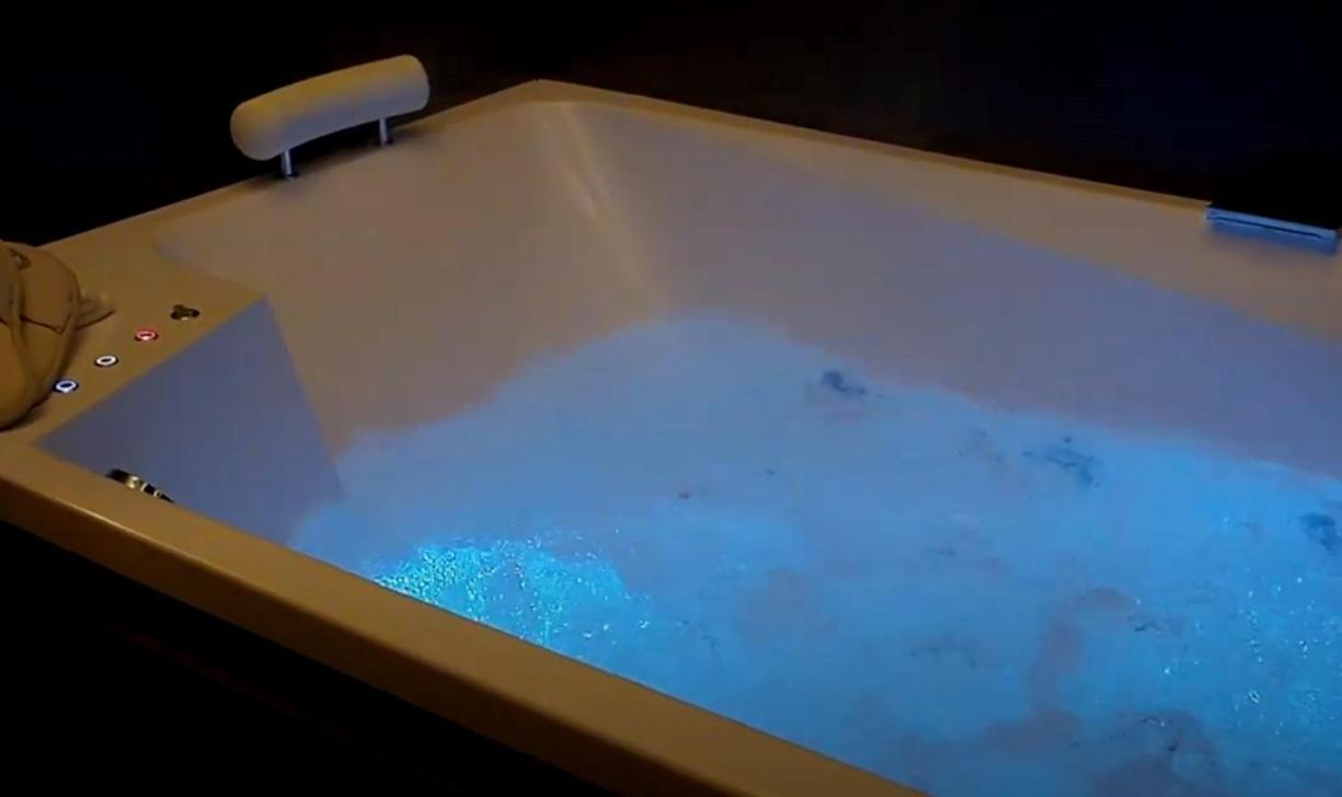 Suite Spa Bath