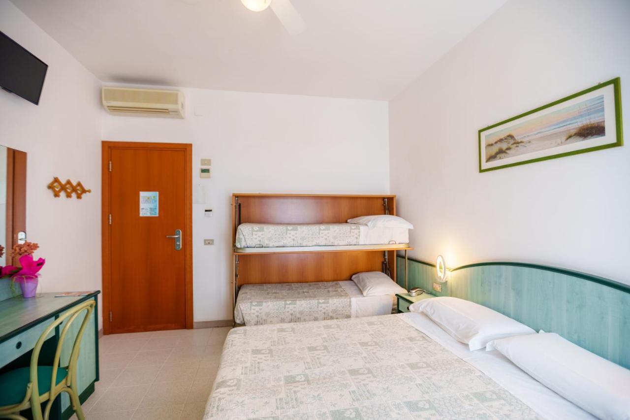 Triple Room,1681765265:JPEG