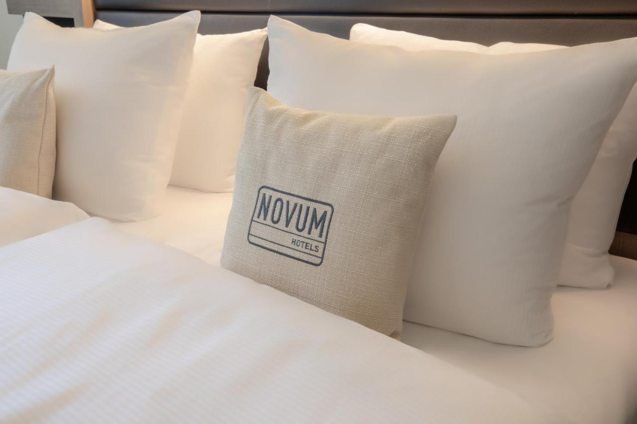 Camera Matrimoniale con Divano-Letto (2 Adulti) - Design