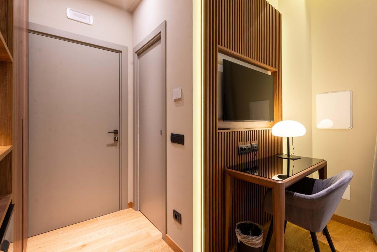 Deluxe Double Room Bath