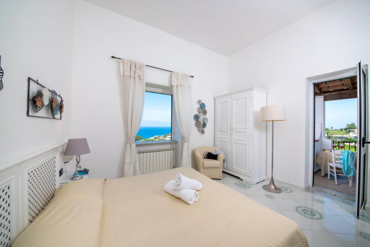 Camera Matrimoniale/Doppia con Letti Singoli con Vista Mare
