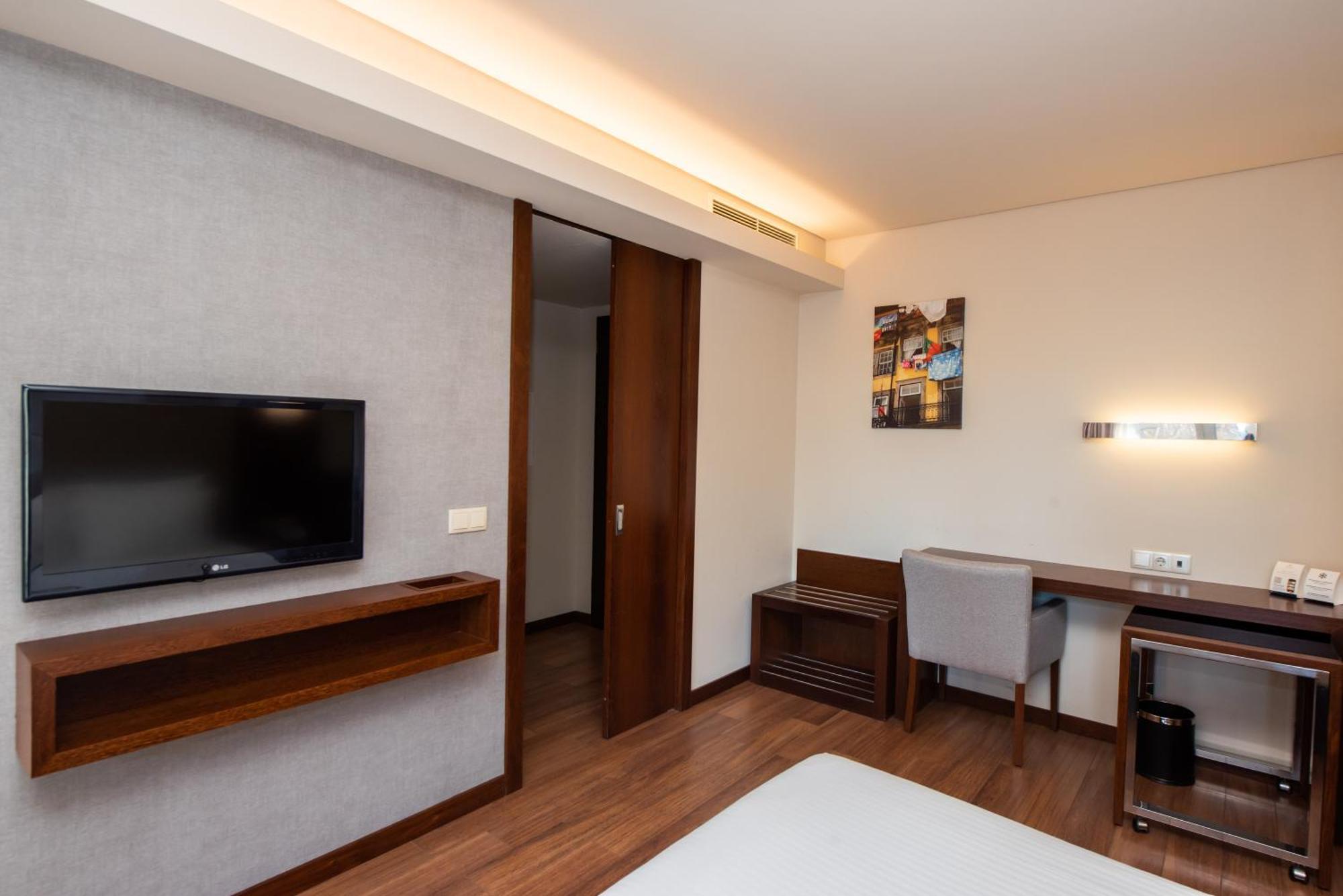 Double or Twin Room Balcony