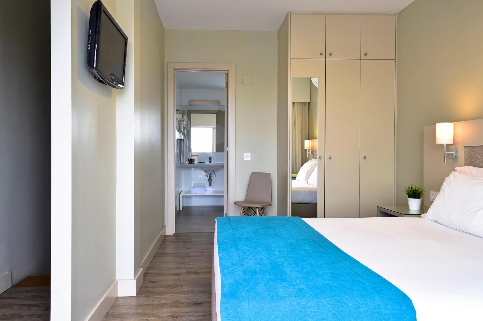 Premium Duplex One Bedroom Apartment Balcony Pool View