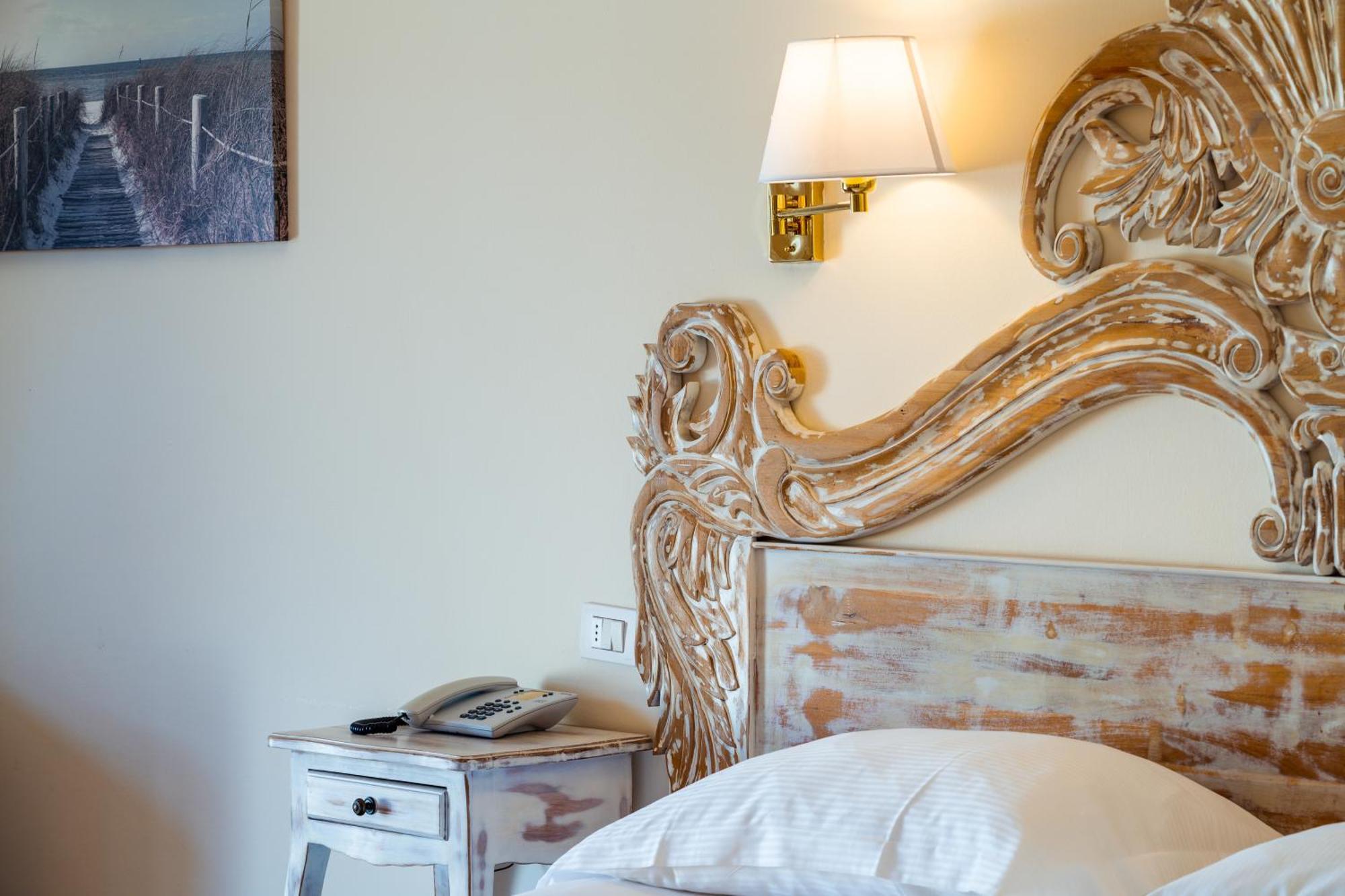 Camera Matrimoniale Comfort con Patio e Vasca Idromassaggio