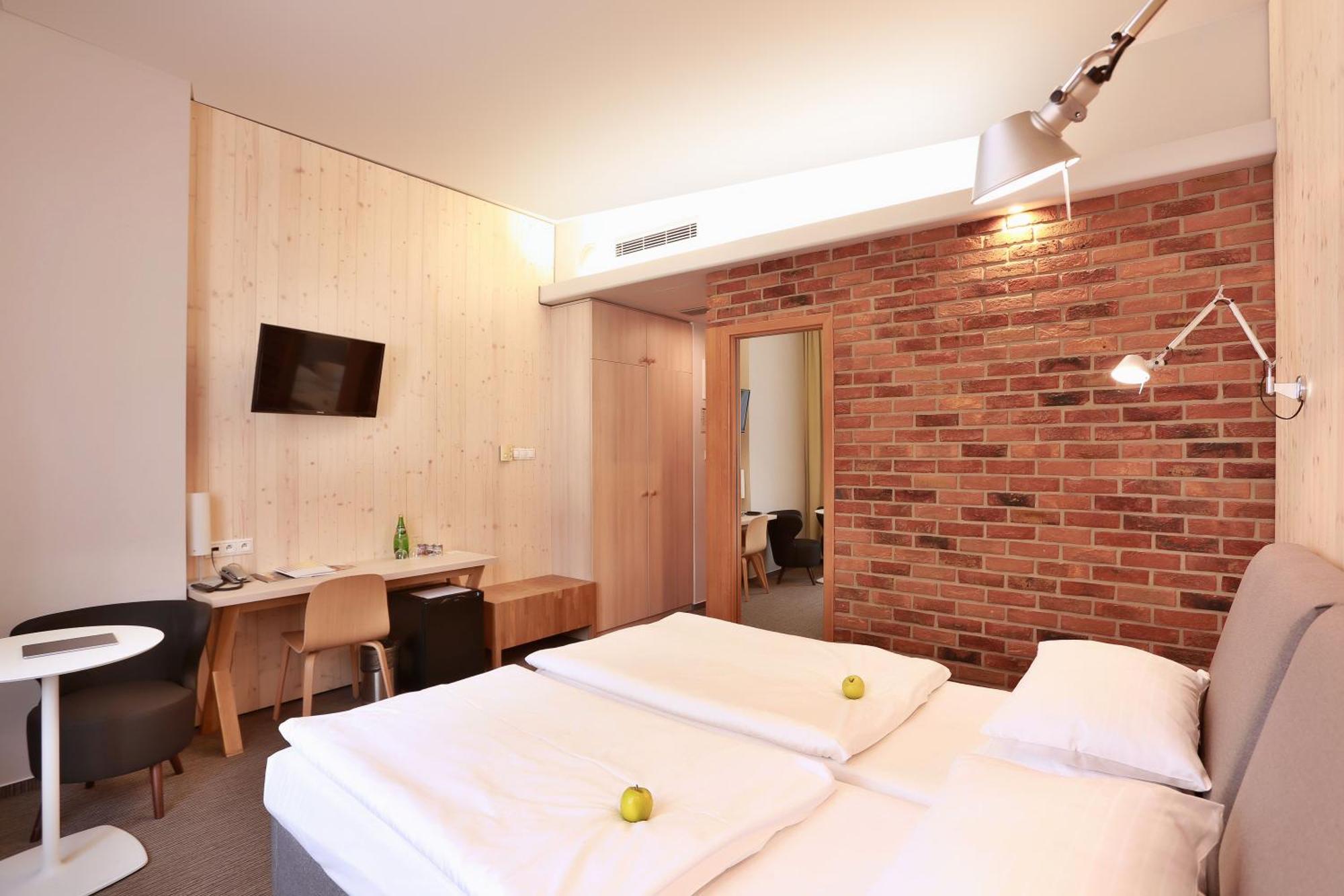 Deluxe double room with sauna access
