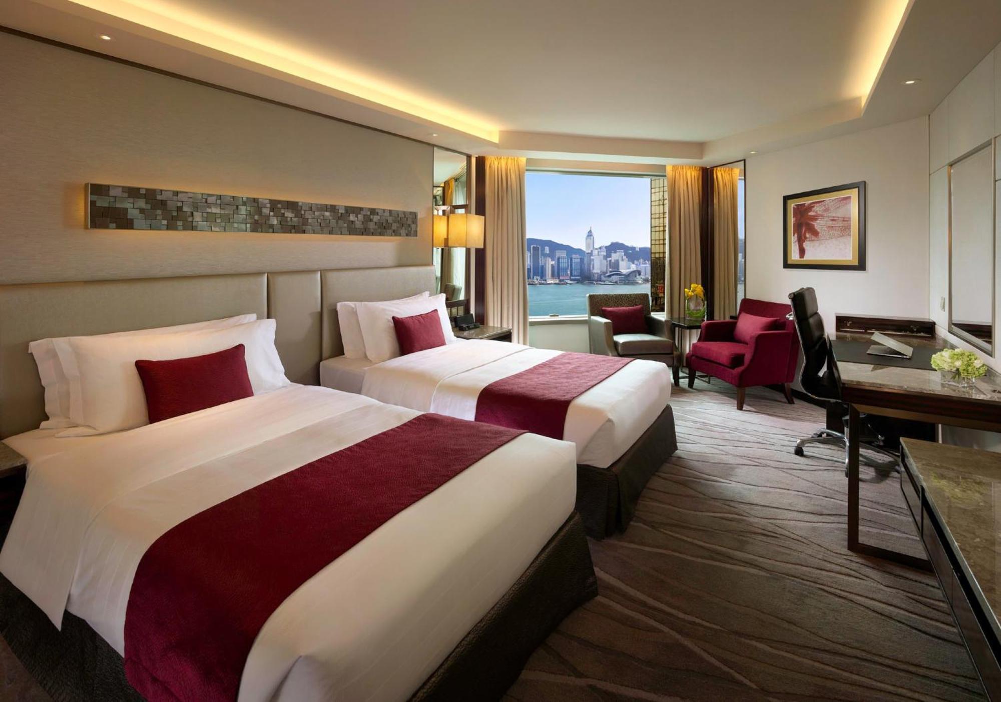 Classic Twin Room Skyline Harbour View