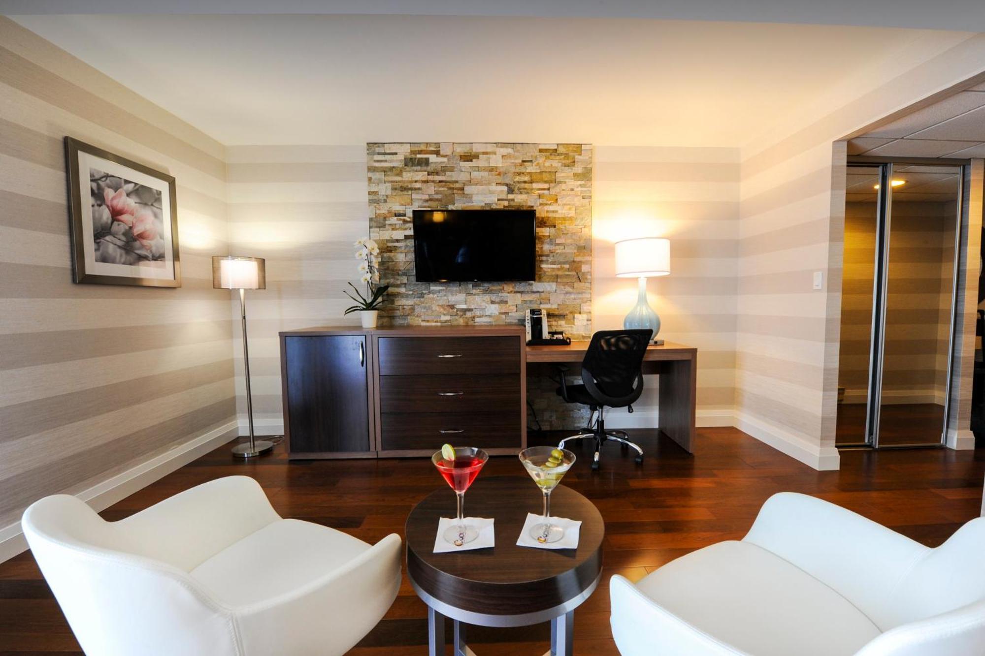King Room Jetted Tub