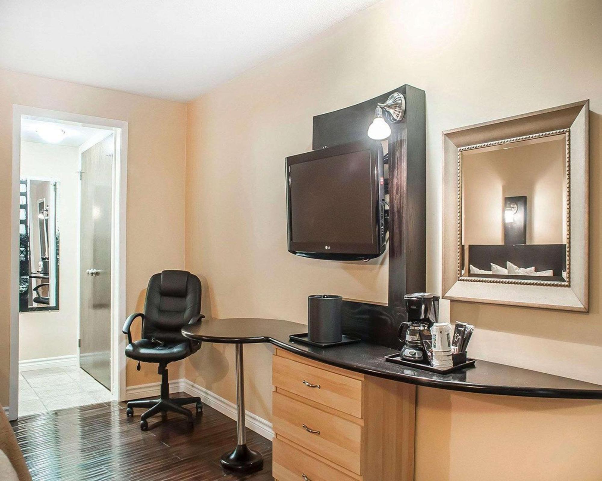 Double Room Two Double Beds Non-Smoking