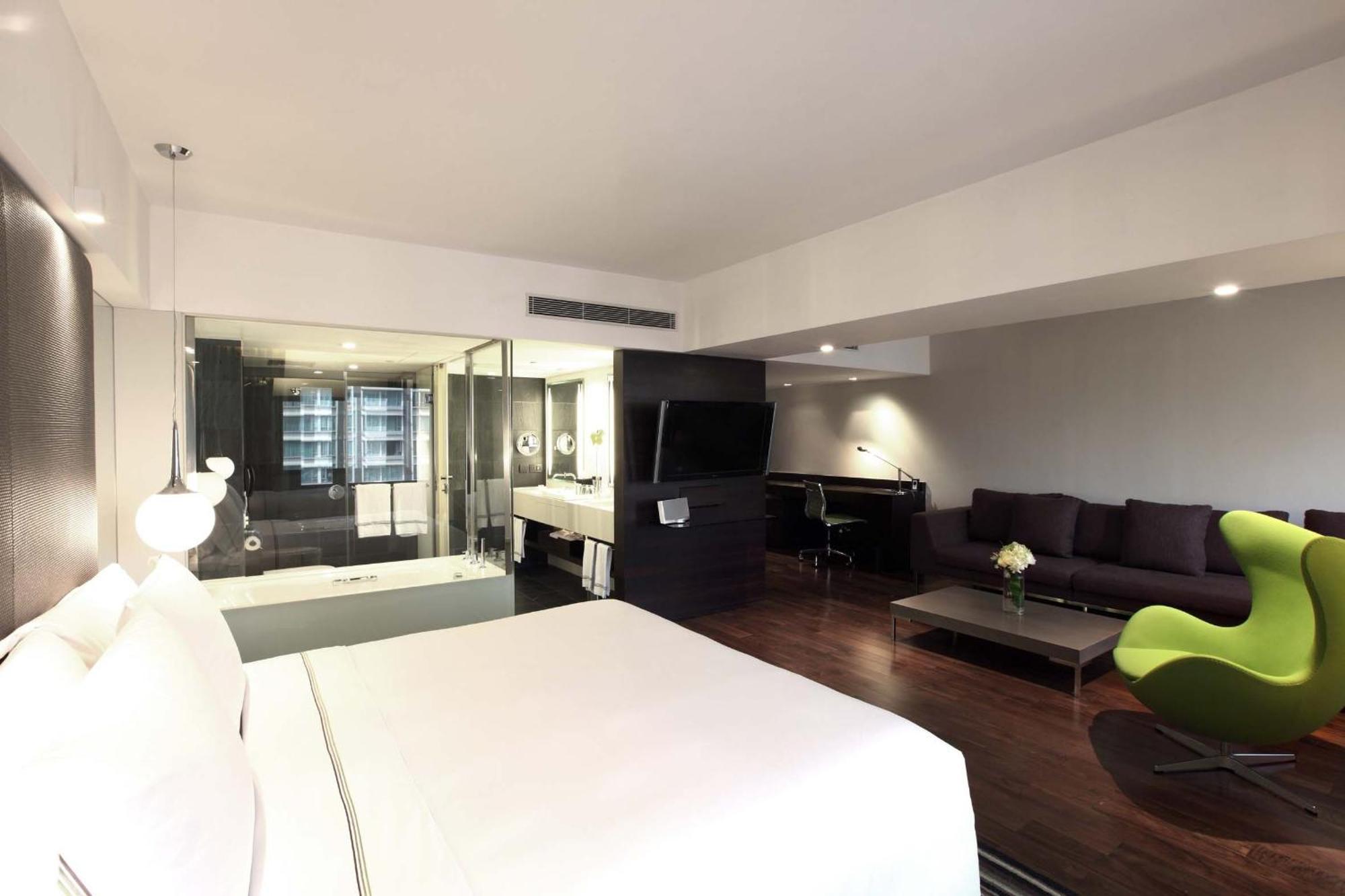 Mira Suite 70 Club Access