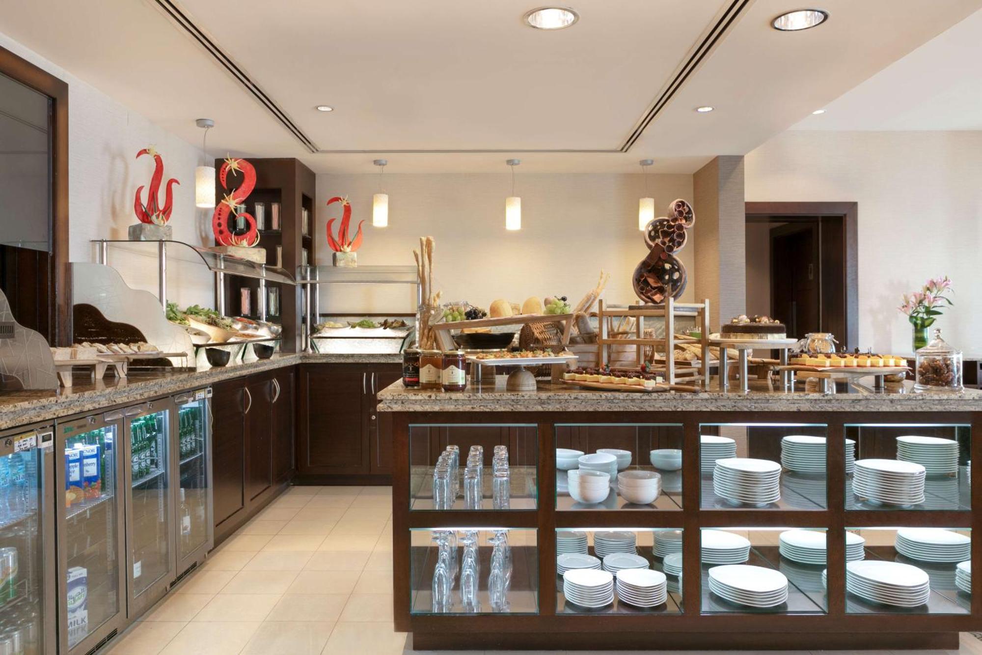 Traders Club Superior Twin Room Lounge Access Including Happy Hours