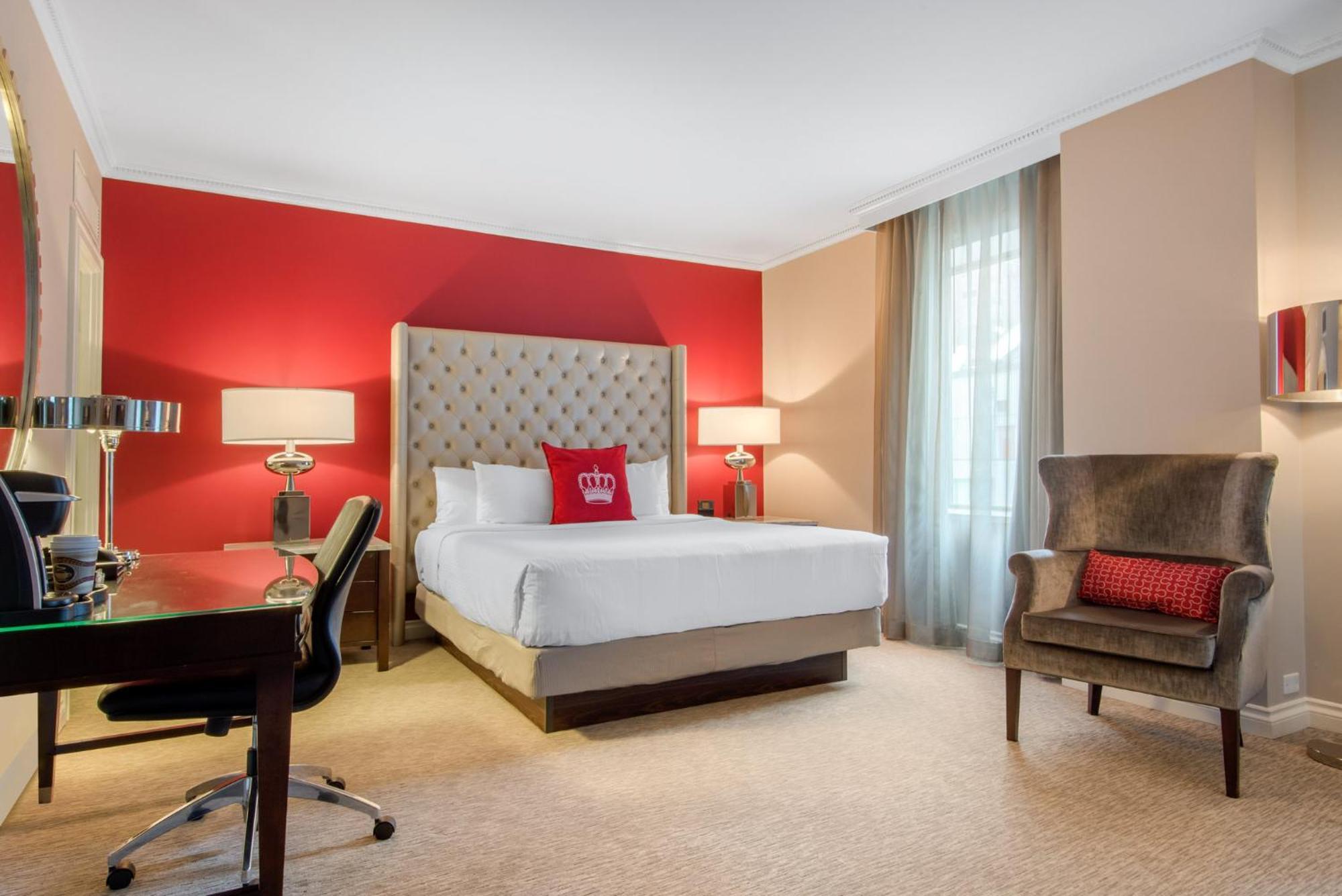 Deluxe Room 1 King Bed