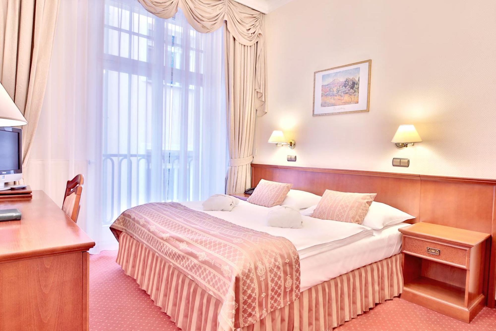 Superior Double or Twin Room Relax Bath