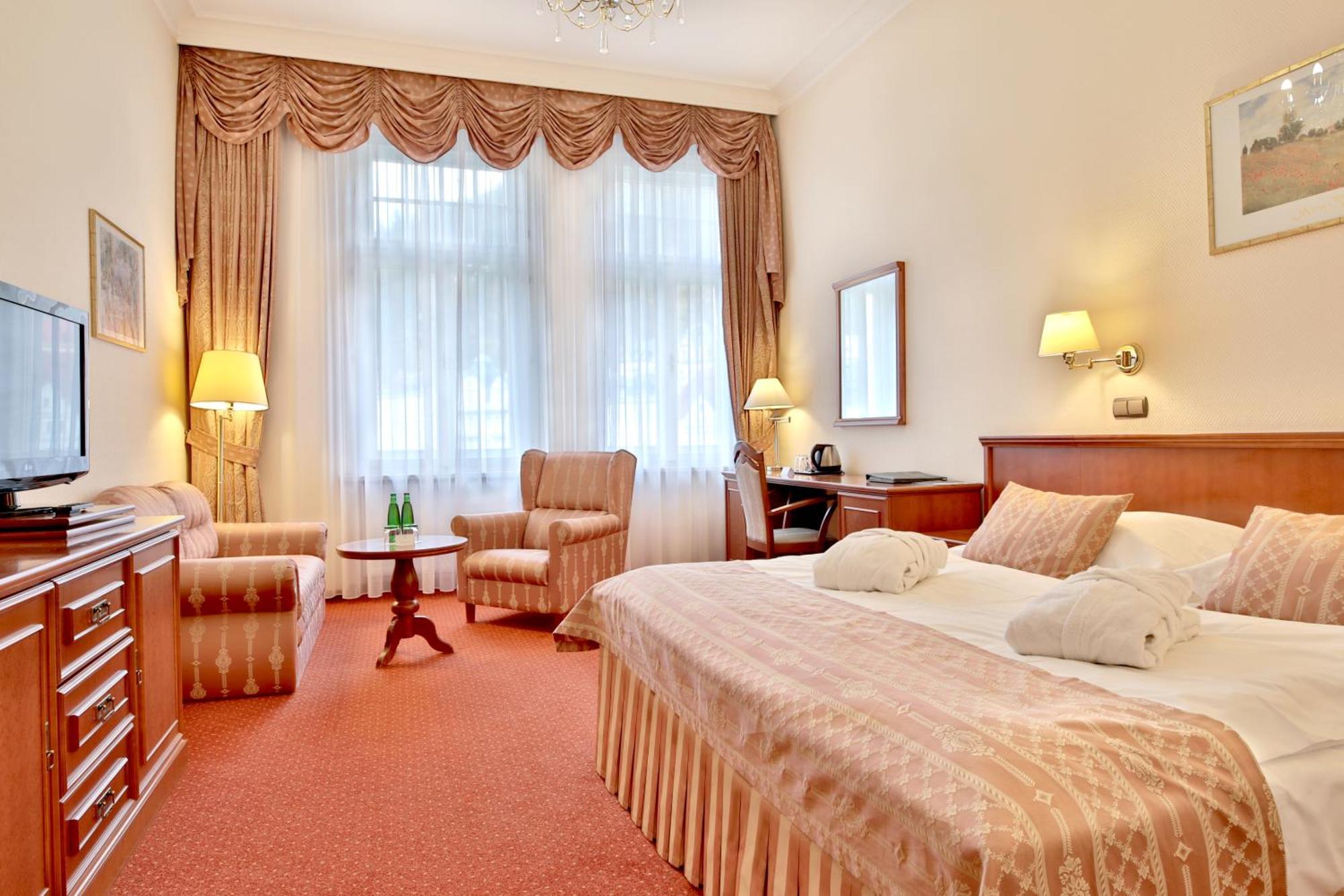 Superior Double or Twin Room City View & Relax