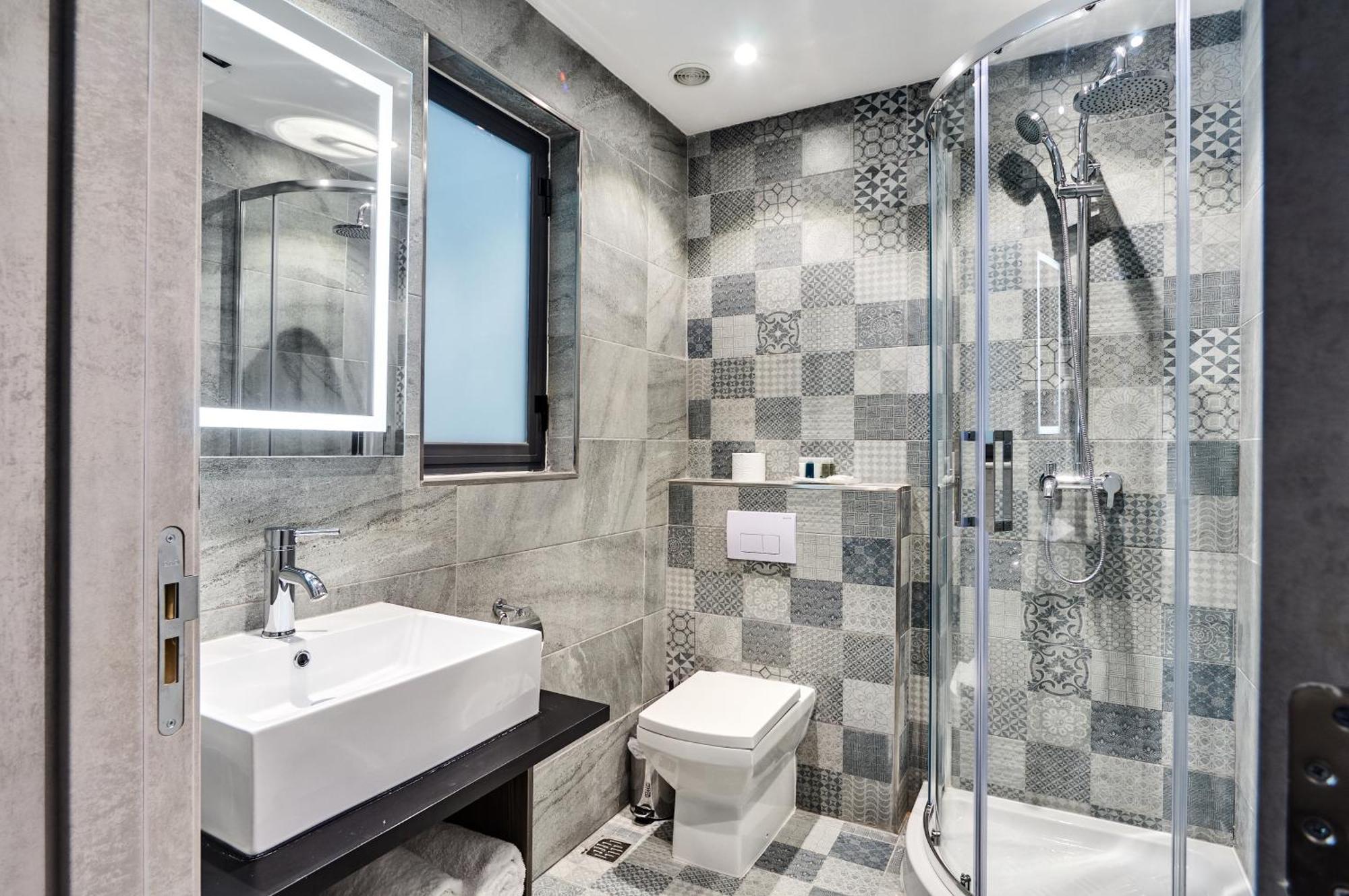 Double or Twin Room Balcony