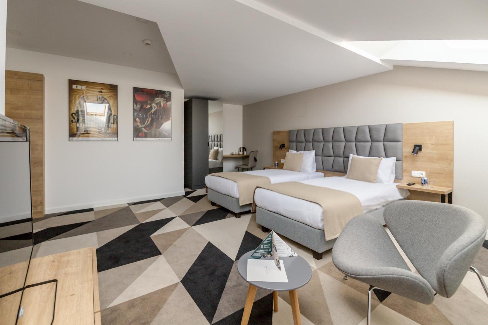 Double or Twin Room Attic