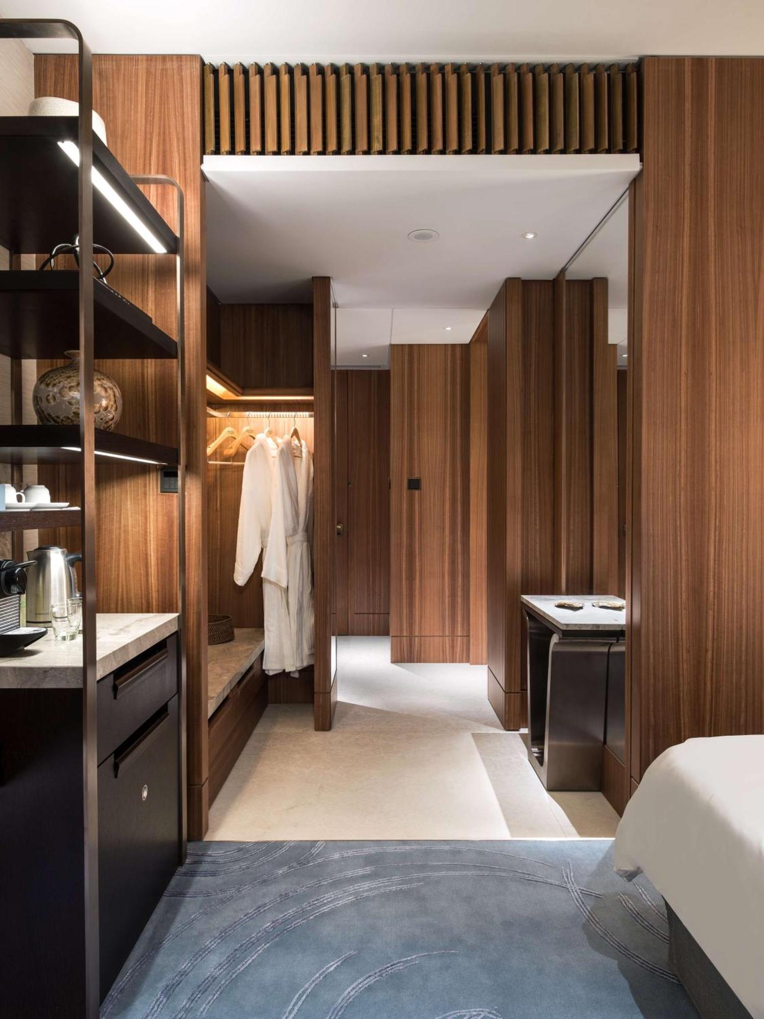 Deluxe Twin Room City View
