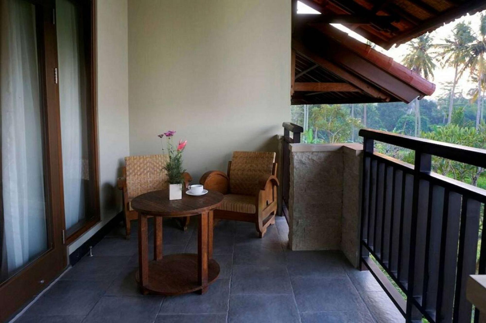 Deluxe Double Room Garden View Bath Tub Non-Smoking