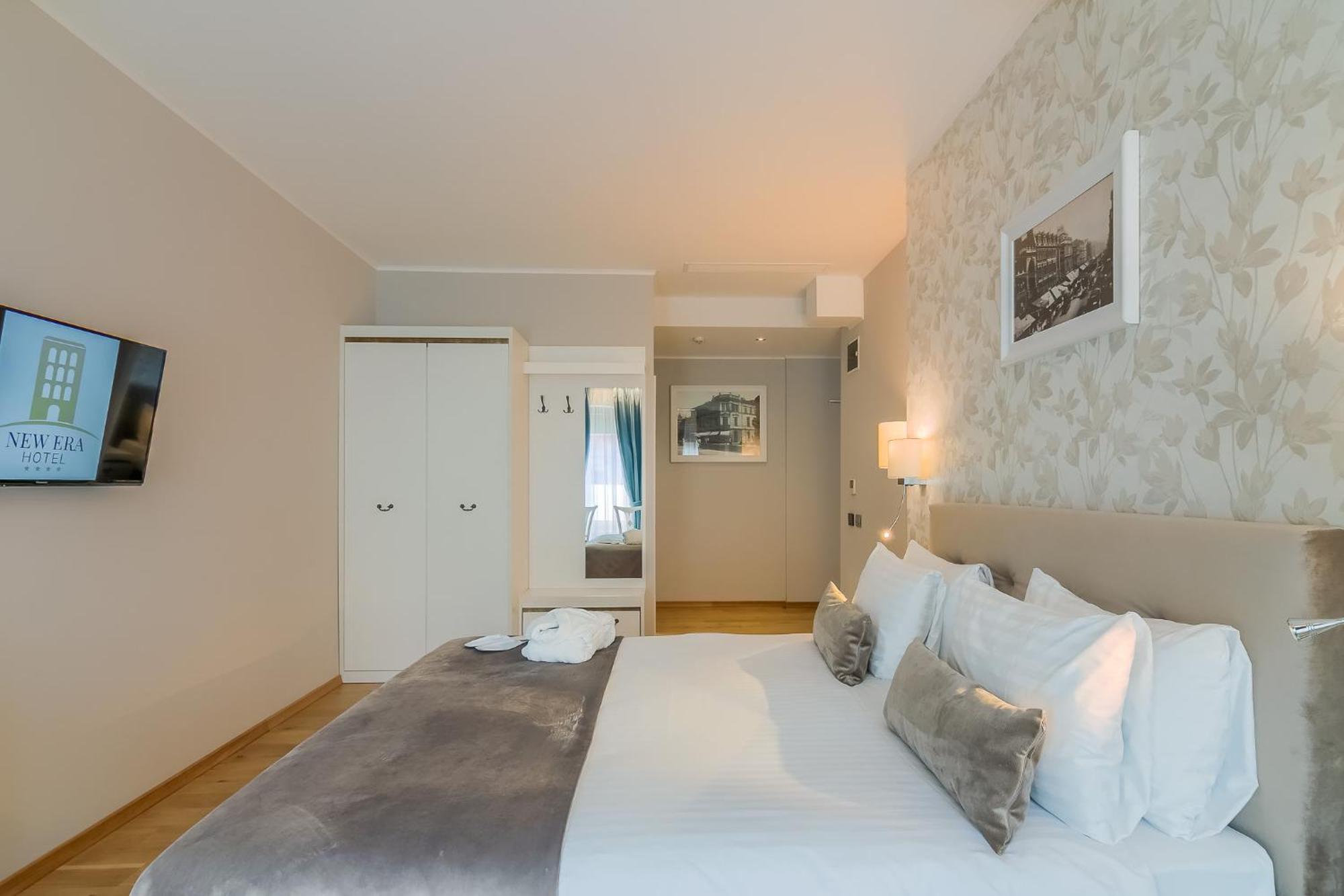 Deluxe Superior Room