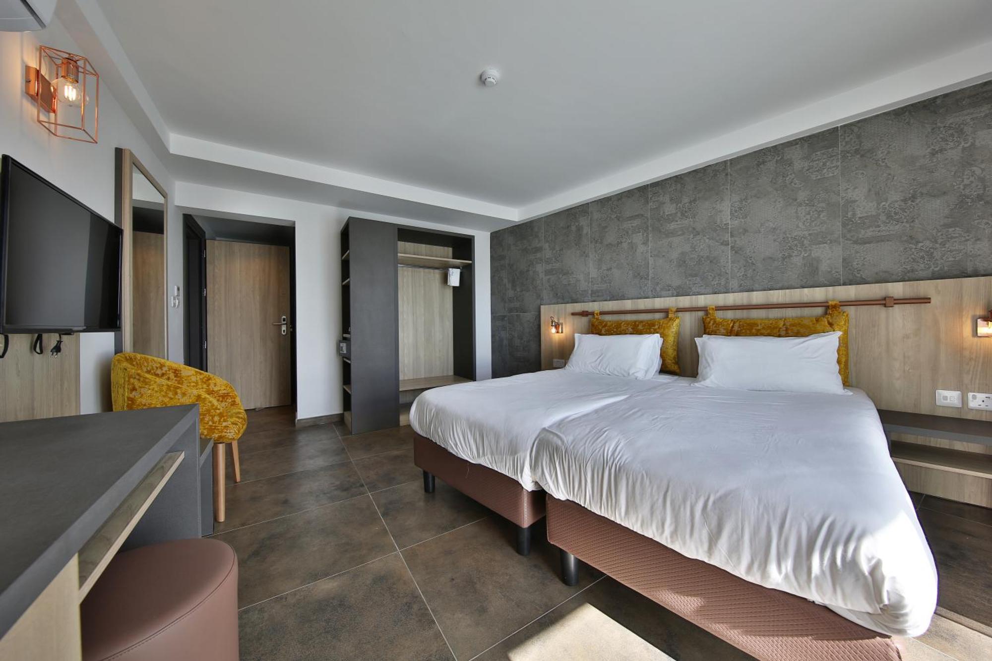 Deluxe Double or Twin Room Balcony
