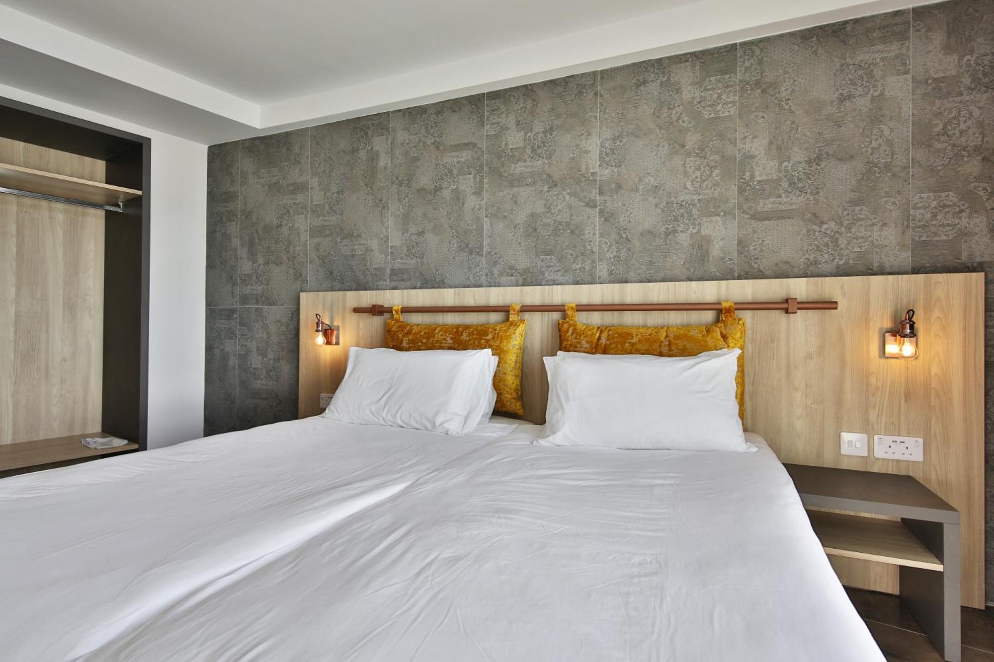 Deluxe Double or Twin Room Balcony