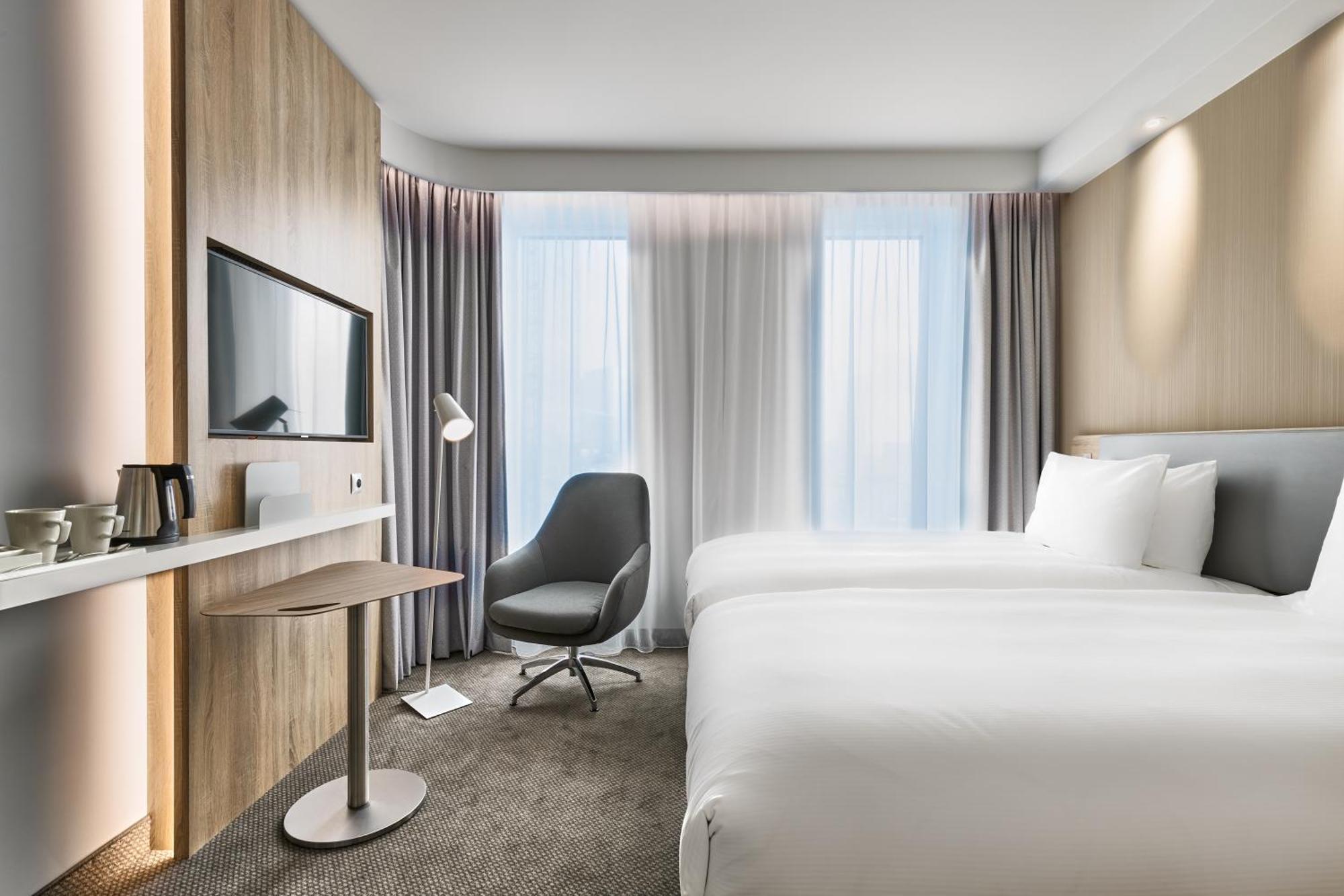 Standard Twin Room City View