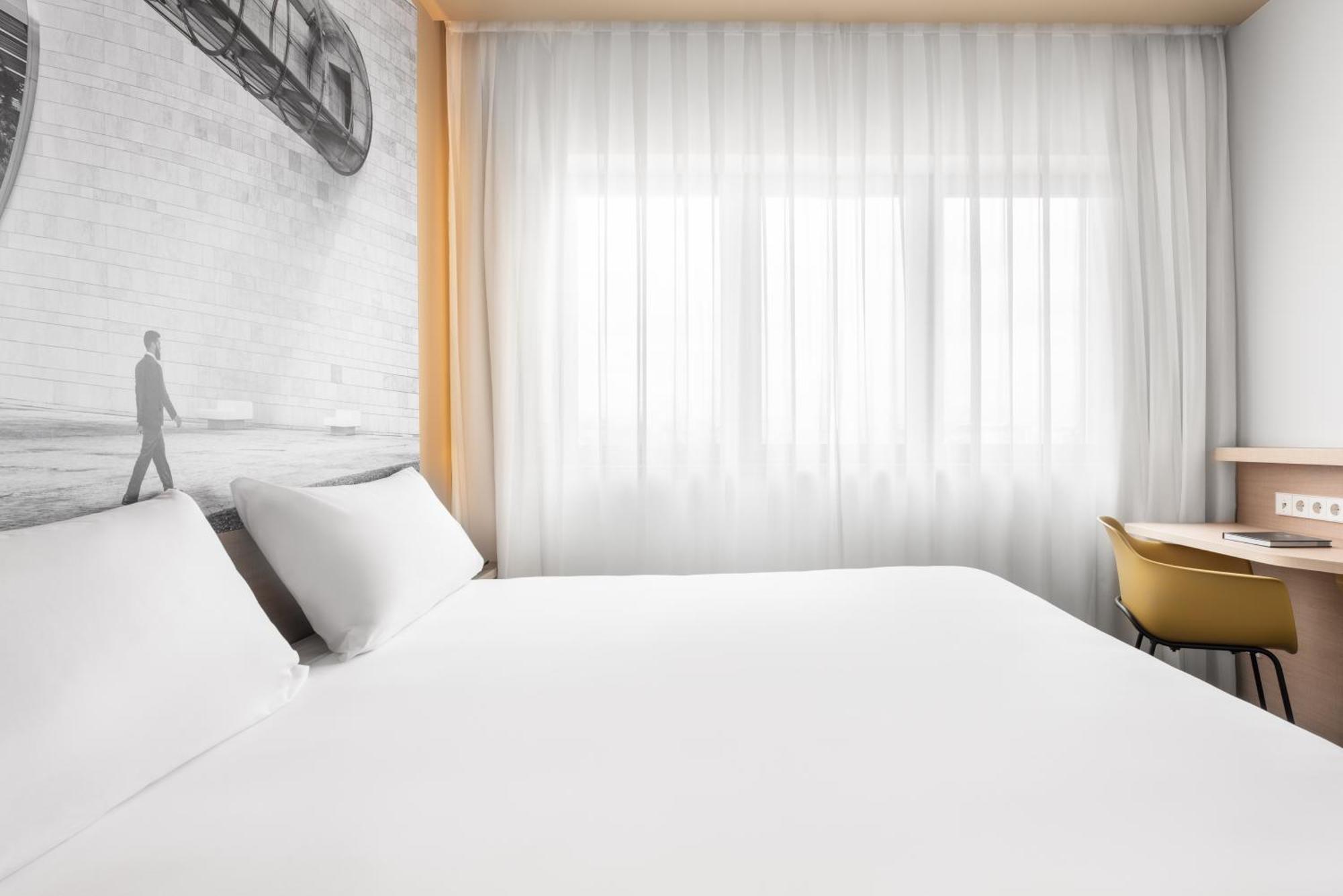 Deluxe Double or Twin Room River View