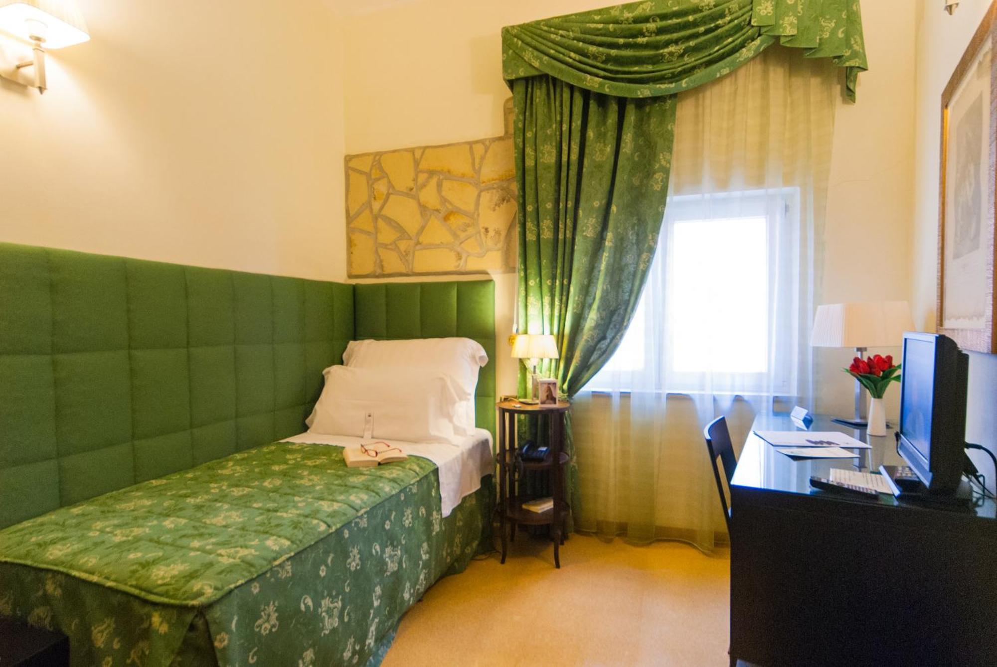 Economy Single Room