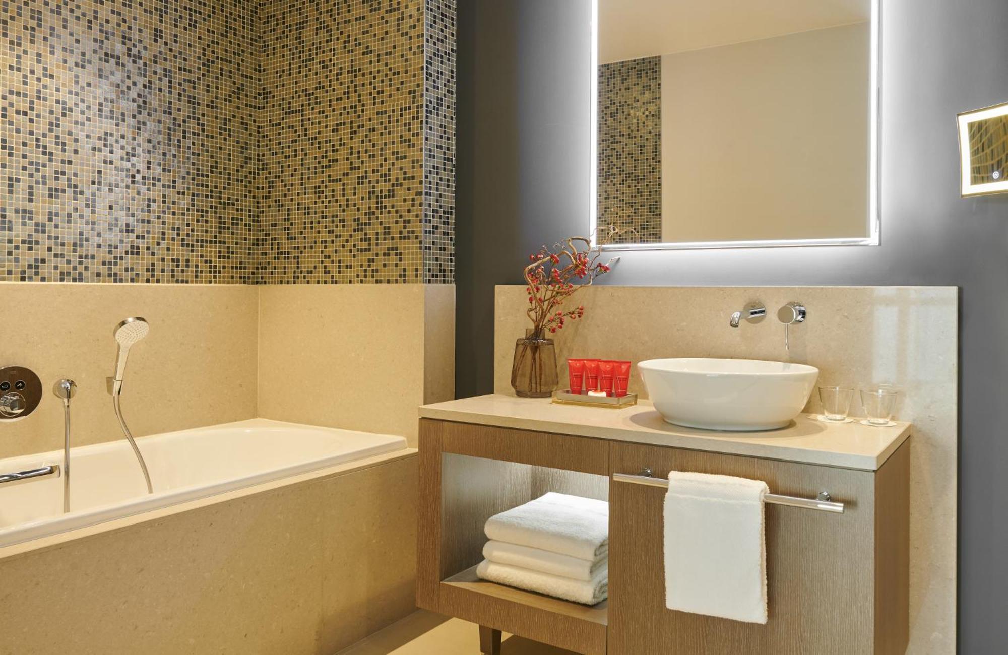 Premium Twin Room Garden View