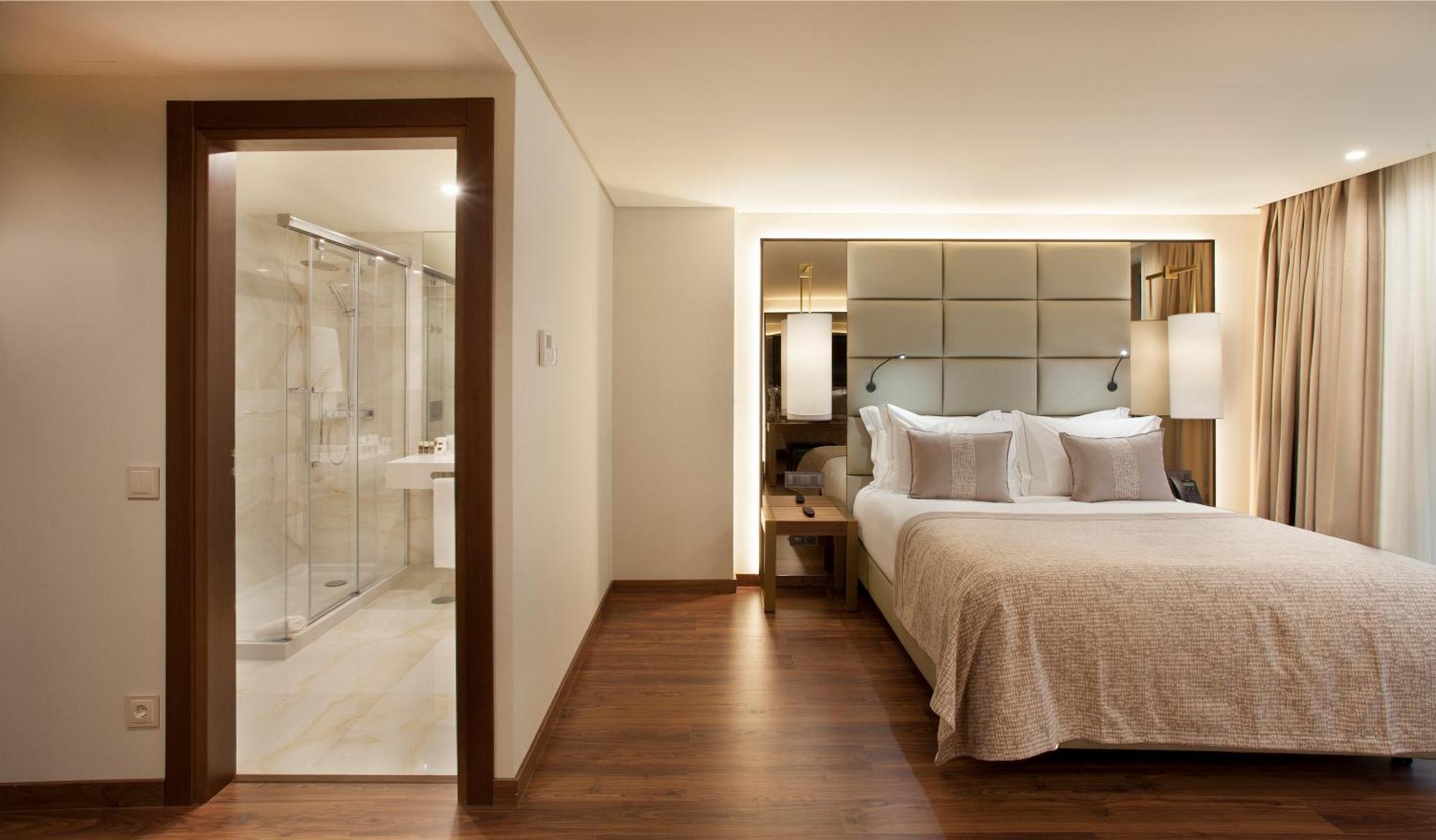 Superior Double Room Side Sea View