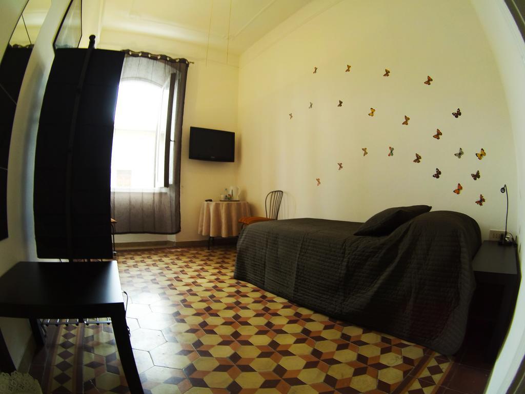 Camera Singola Standard con Bagno in Comune