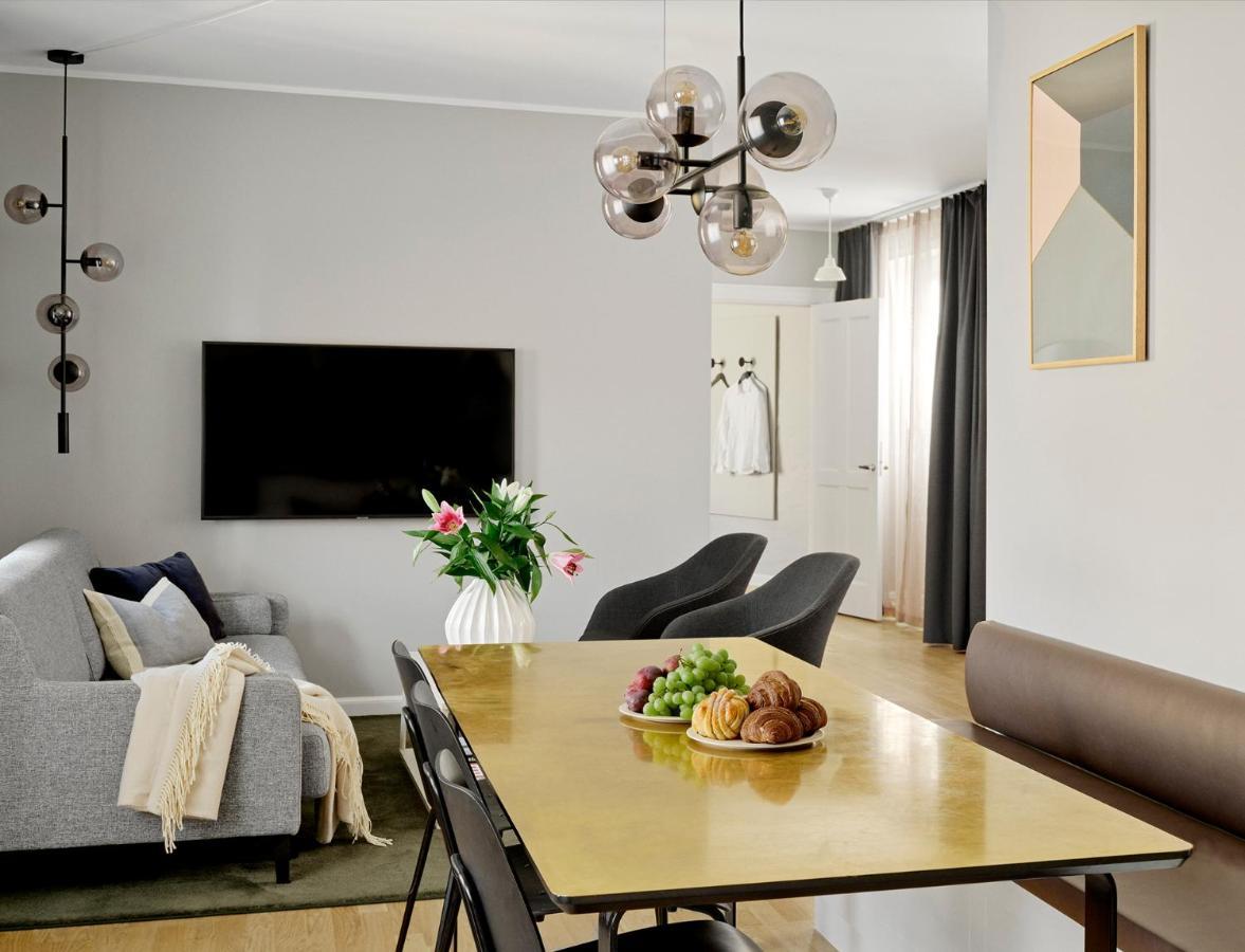 Two-Bedroom Apartment Elevator