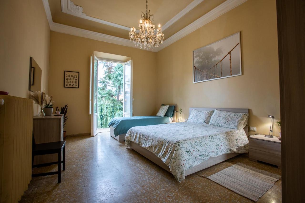 Camera Matrimoniale con Letto Supplementare