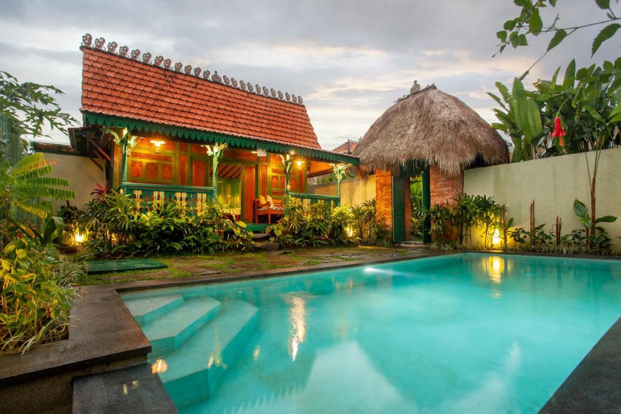 One-Bedroom Villa Private Pool Rice Field View
