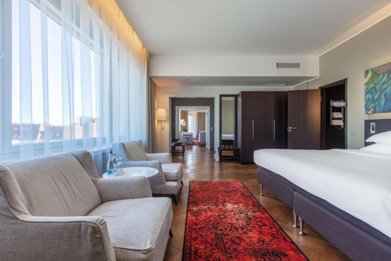 Presidential Suite Freedom Square View