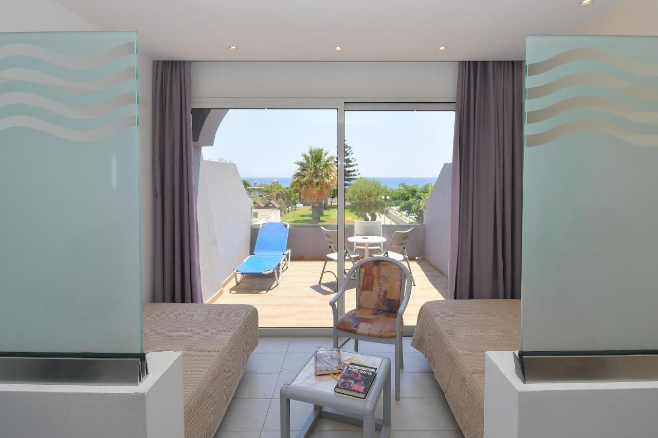 Camera Familiare con Vista Mare