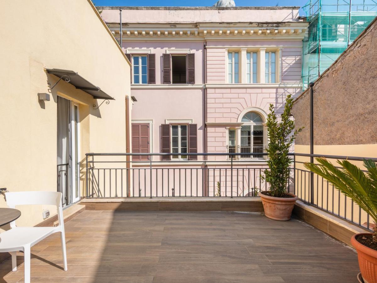Camera Media con Terrazza e Letto Singolo Supplementare