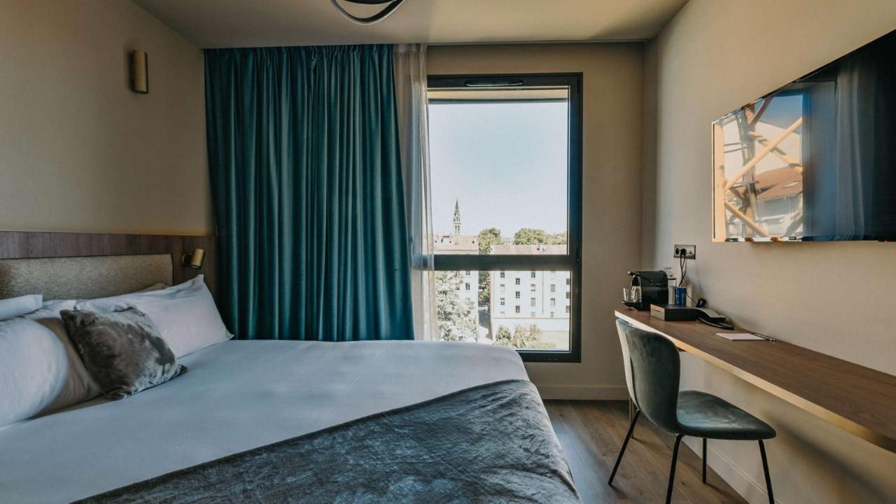 Double Room Garden View