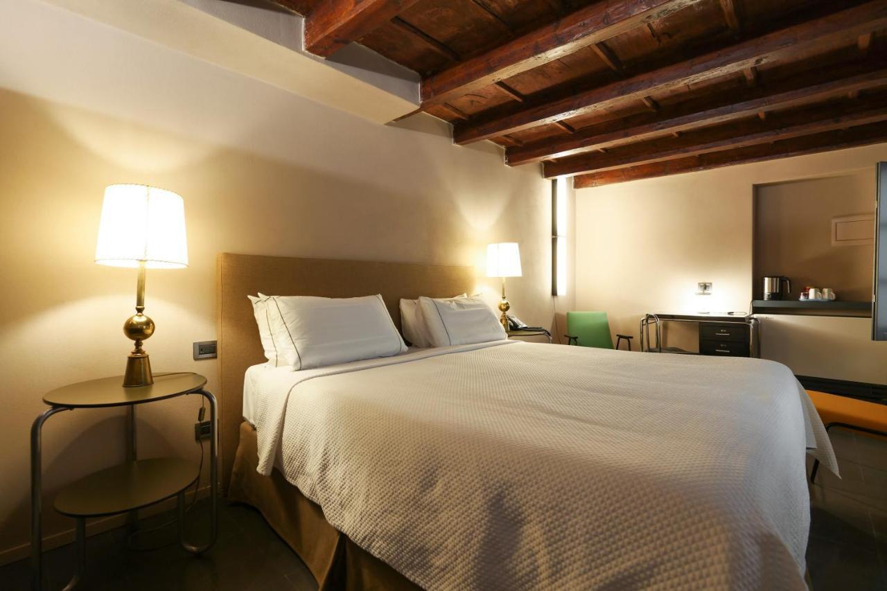 Superior Deluxe Double Room Canal View Annex
