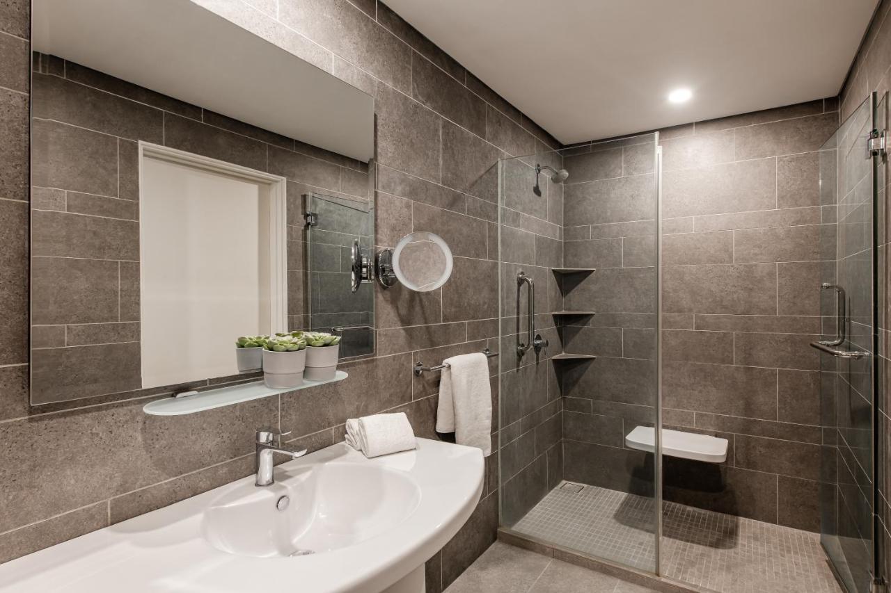 Three-Bedroom Premier Balcony