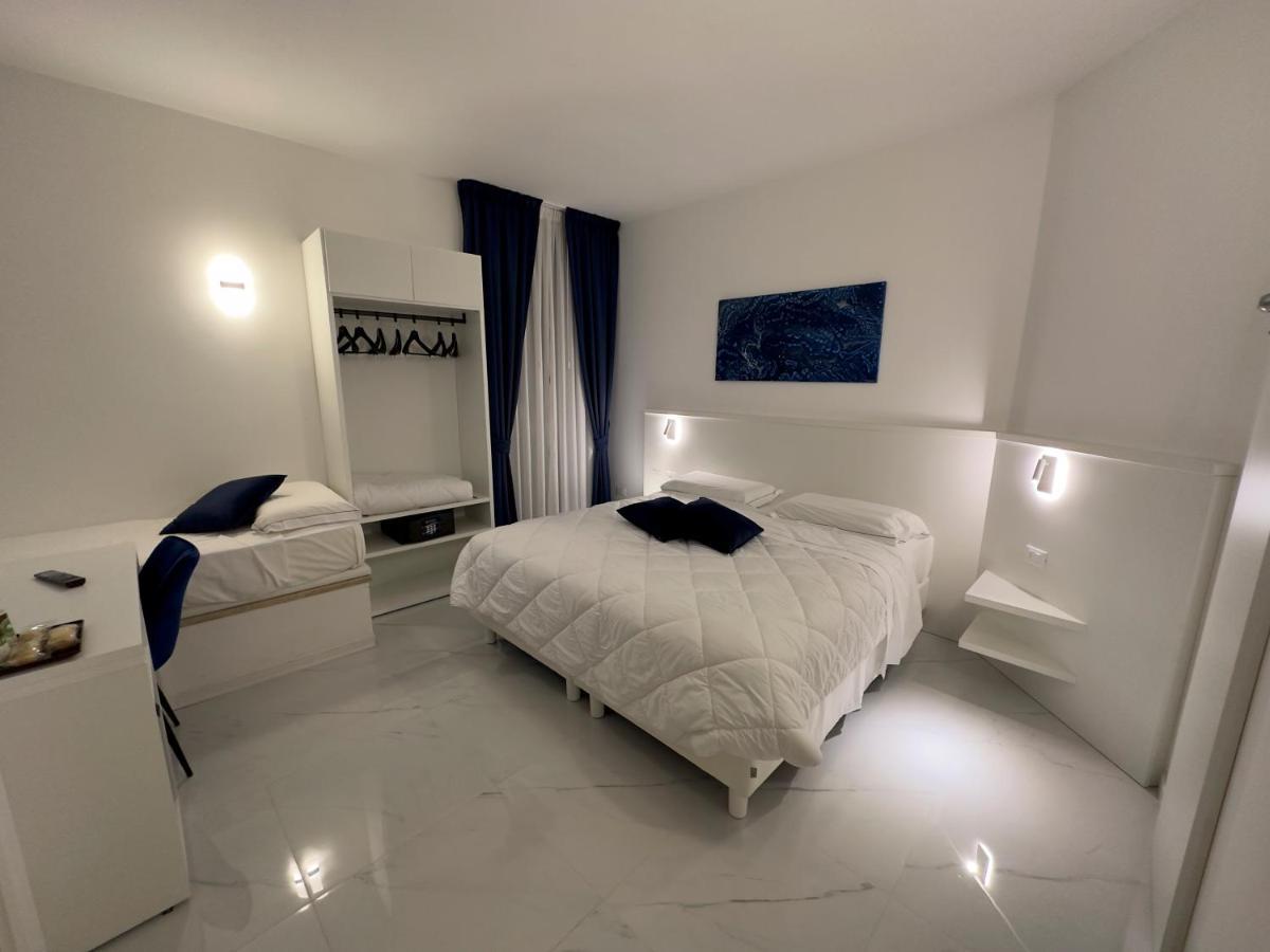 Deluxe Triple Room,1319695027:JPEG