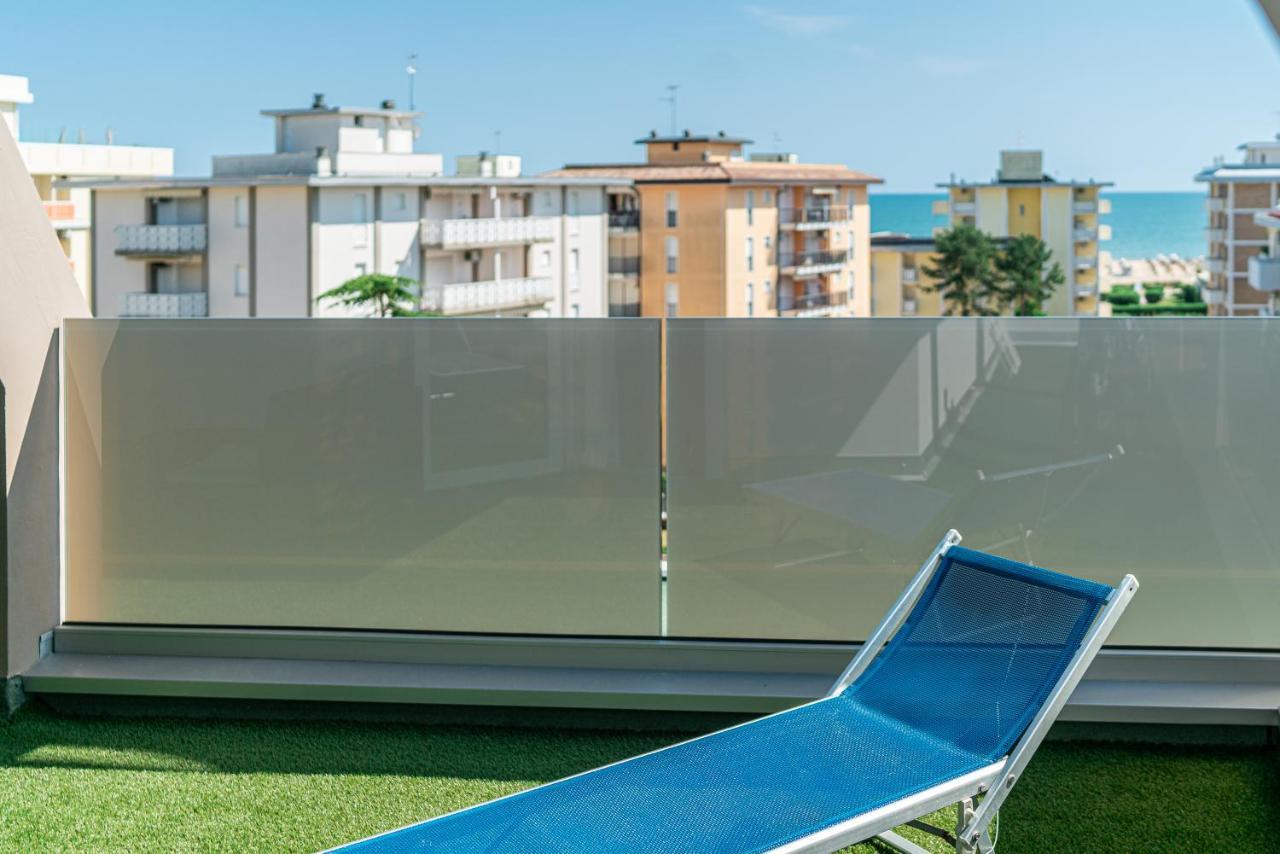 Camera Familiare con Vista Mare