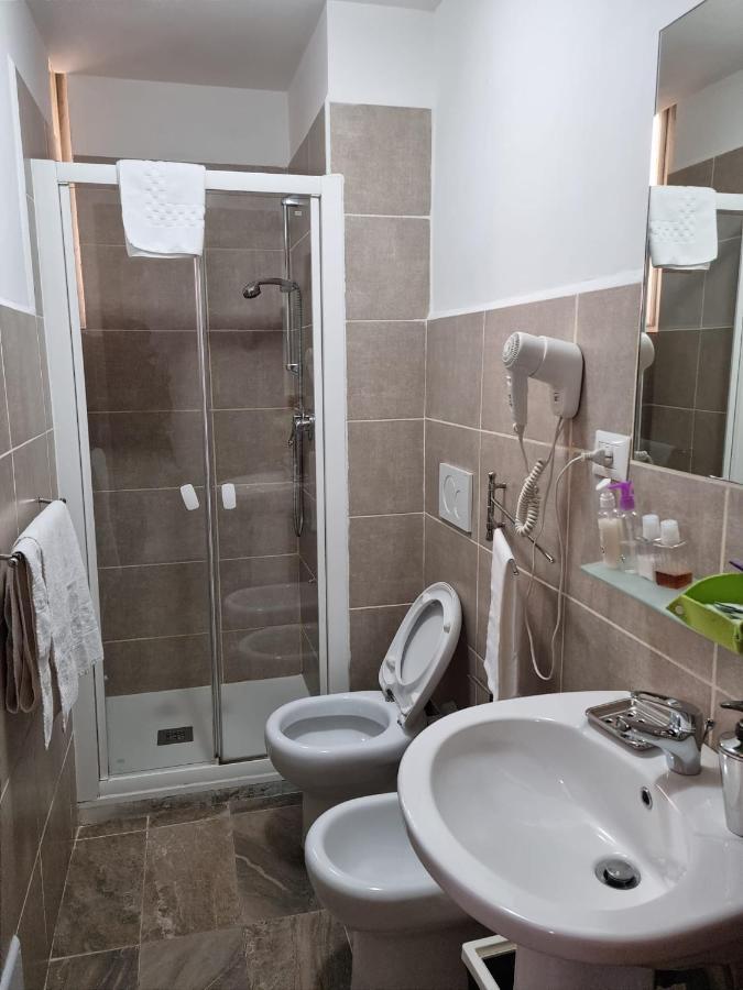 Camera Matrimoniale con Bagno Privato