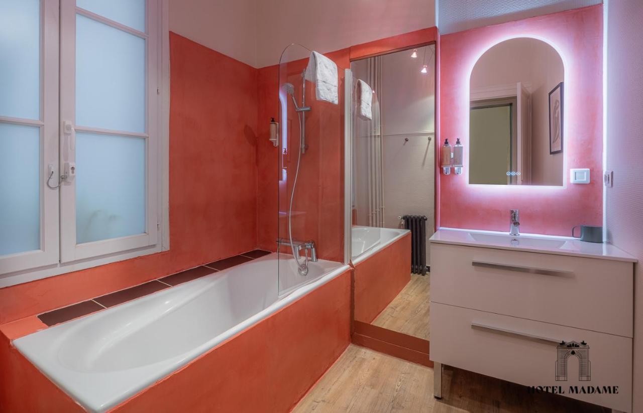 Double Room Bath