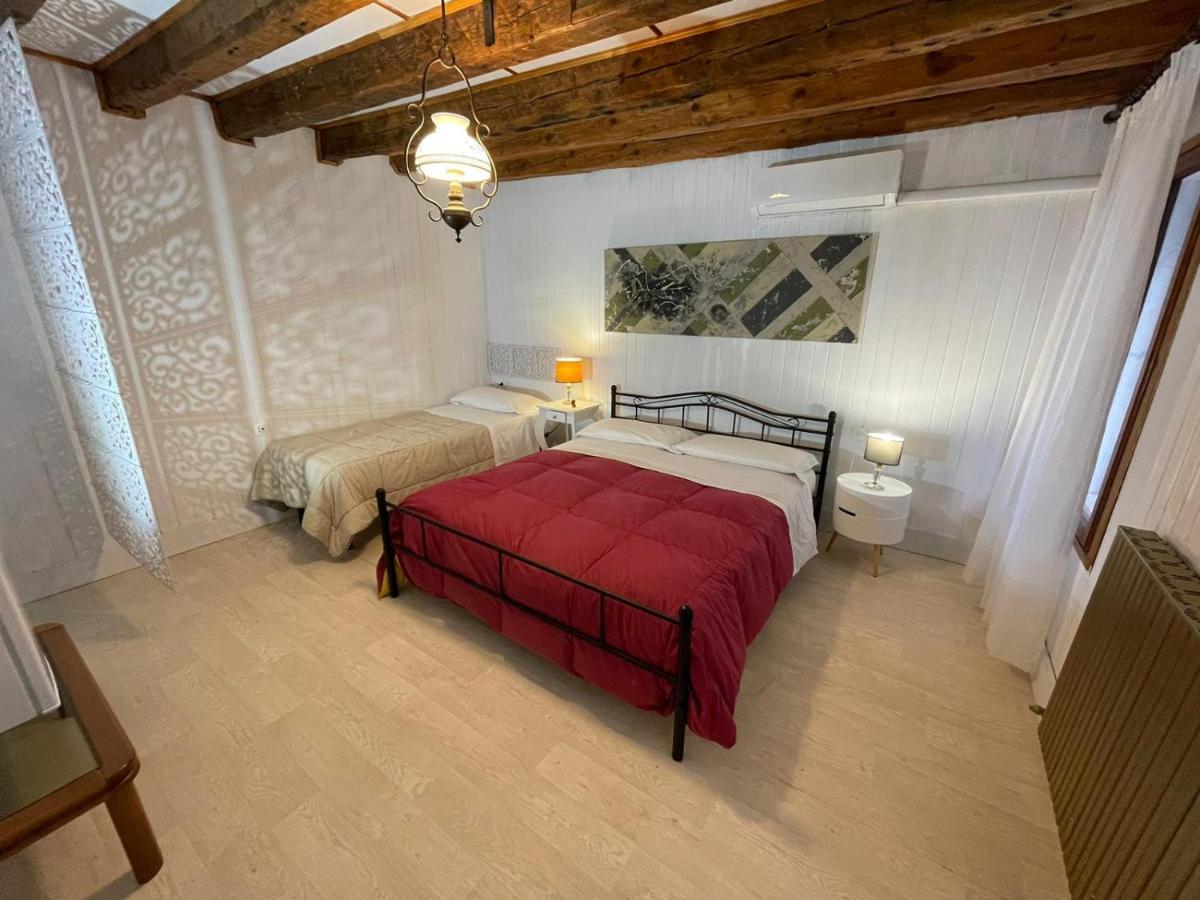 Camera Deluxe Matrimoniale/Doppia con Letti Singoli con Vista Città